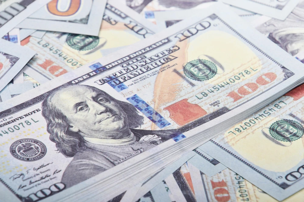 Giá USD chợ đen rơi nhanh, trong khi giá đôla Mỹ trên thị trường chính thức duy trì sự ổn định