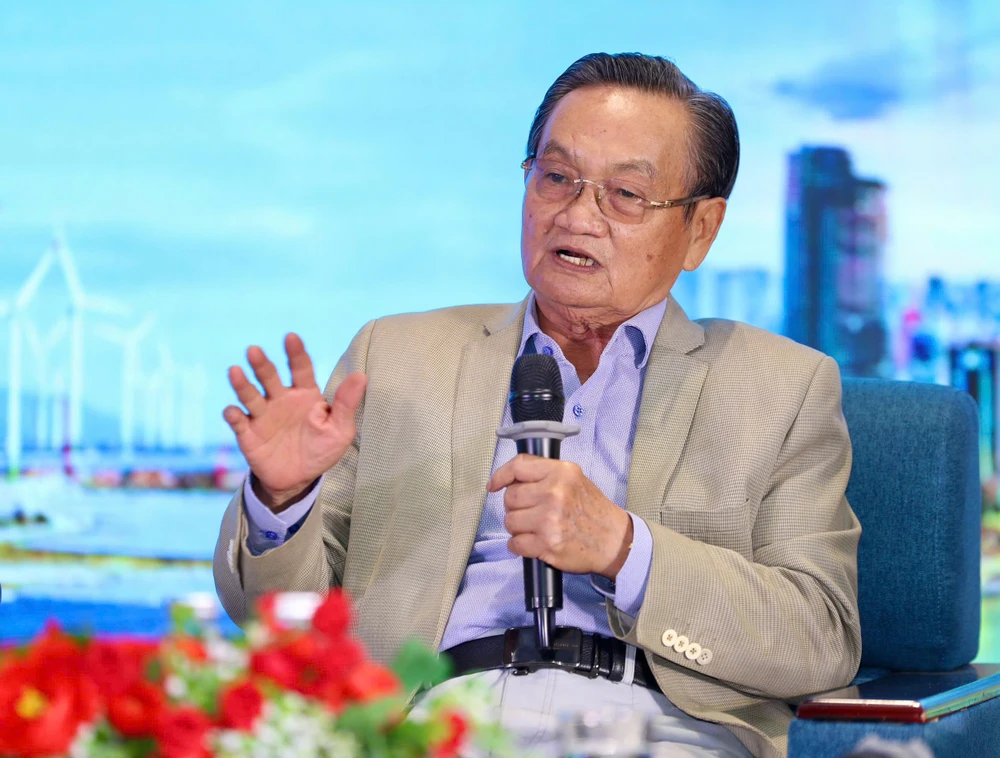Ts-Lịch.jpg