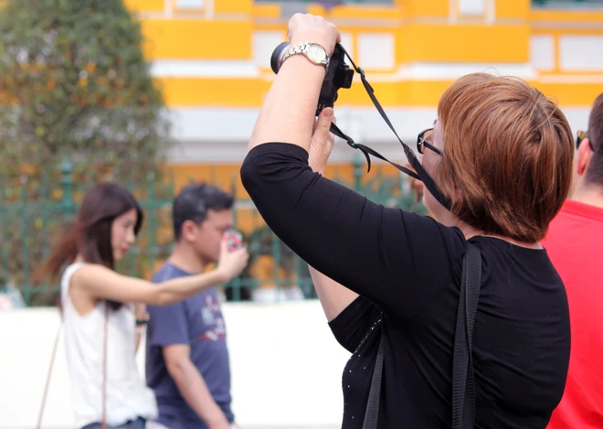 Tòa nhà 130 tuổi ở Sài Gòn thay 'áo mới' ảnh 4