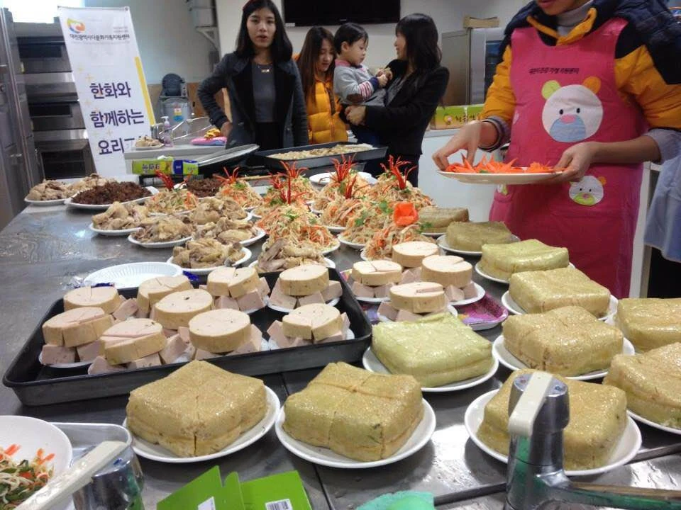 Tưng bừng tết cổ truyền người Việt trên đất Hàn ảnh 2 Tưng bừng tết cổ truyền người Việt trên đất Hàn ảnh 2