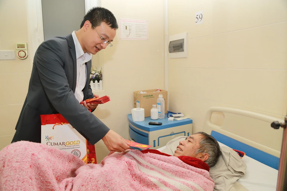 Tết ấm áp cho những bệnh nhân ung thư ảnh 4