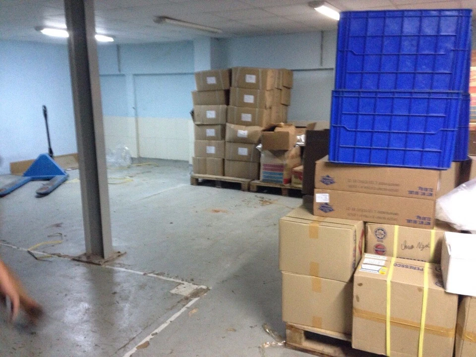 Phát hiện nhiều nguyên liệu hết hạn ở công ty sản xuất bánh snack ảnh 2