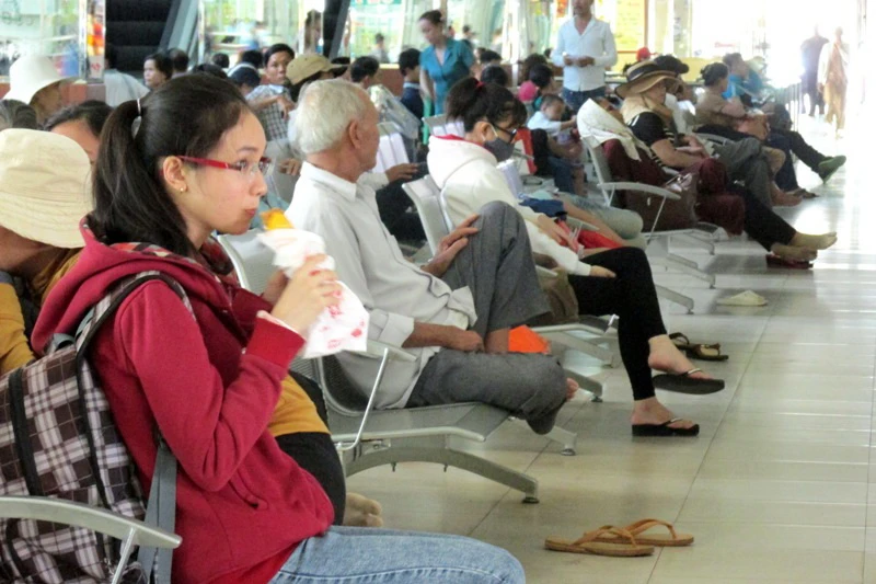 Nghỉ lễ 2-9: Vé ế, nhà xe ngồi ngáp ruồi chờ khách ảnh 4