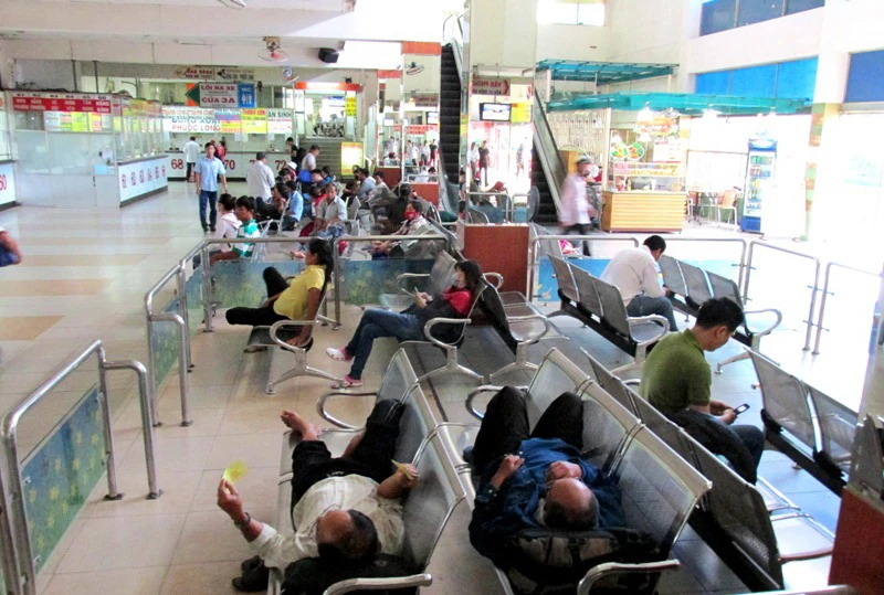 Nghỉ lễ 2-9: Vé ế, nhà xe ngồi ngáp ruồi chờ khách ảnh 6