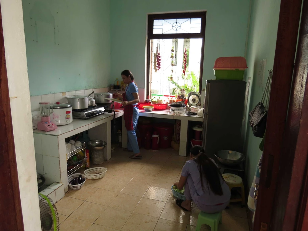 Bên trong cơ sở mầm non trái phép hành hung trẻ tàn nhẫn ảnh 3