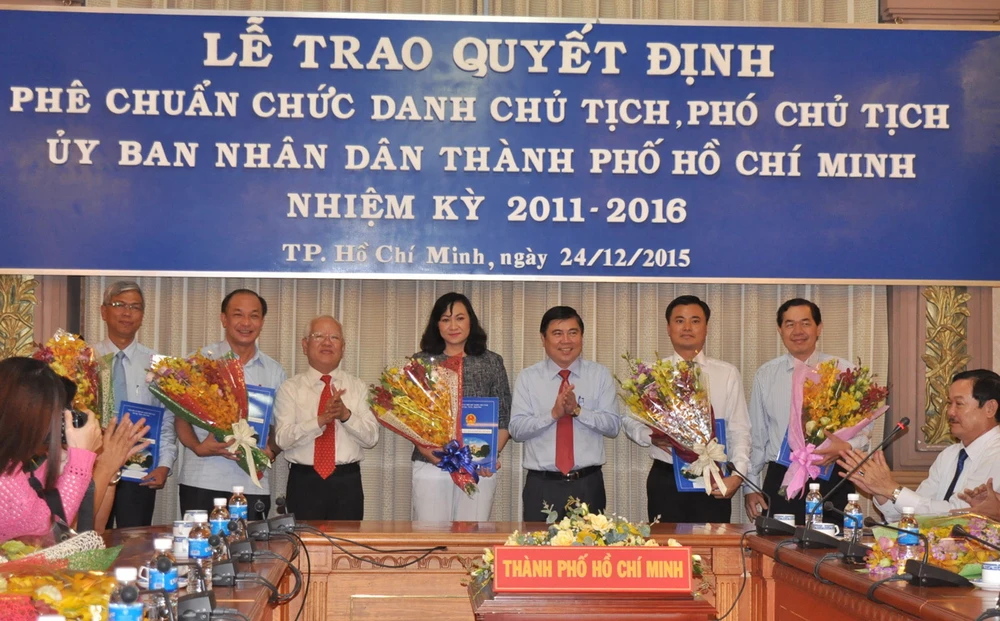 Phó Thủ tướng trao quyết định phê chuẩn nhân sự mới tại TP.HCM ảnh 6