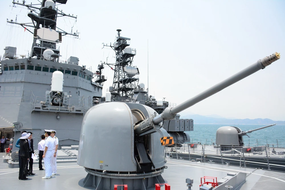 Đón 2 tàu hộ vệ của Nhật Bản thăm cảng Cam Ranh ảnh 10