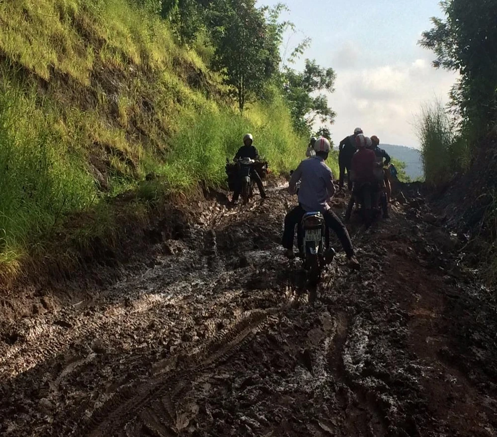 Một số vật dụng sót lại sau vụ xung đột.