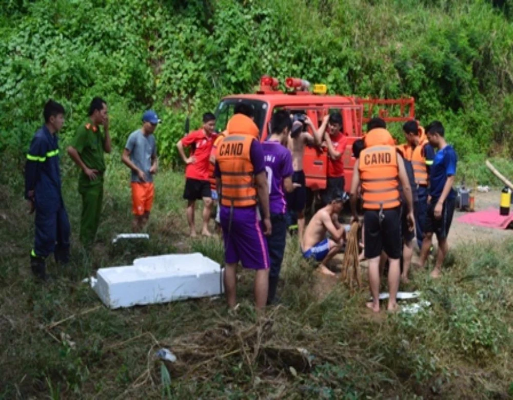 tìm kiếm nạn nhân