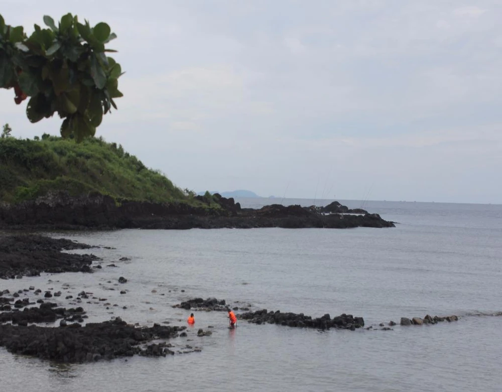 Phía Bắc gành Yến- nơi tìm đến của những thợ câu cá 