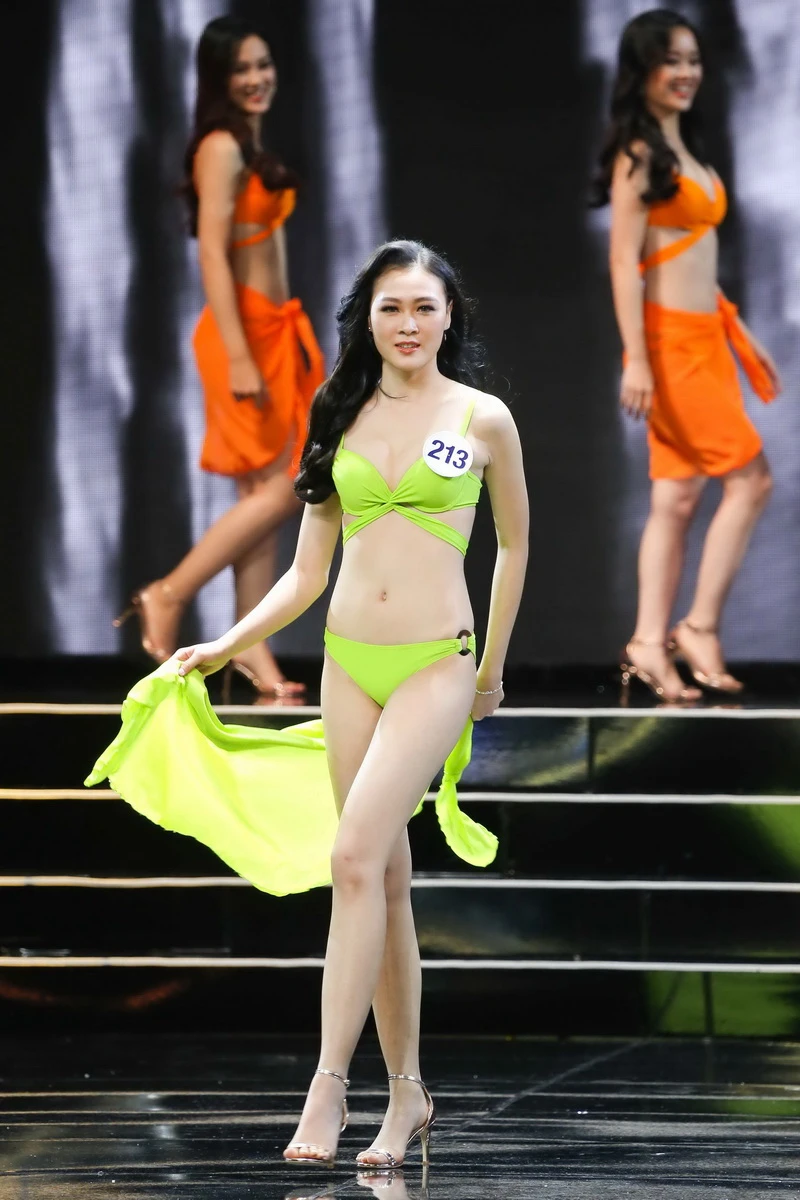 Ngắm thí sinh Hoa hậu Hoàn vũ diện bikini nóng bỏng ảnh 10