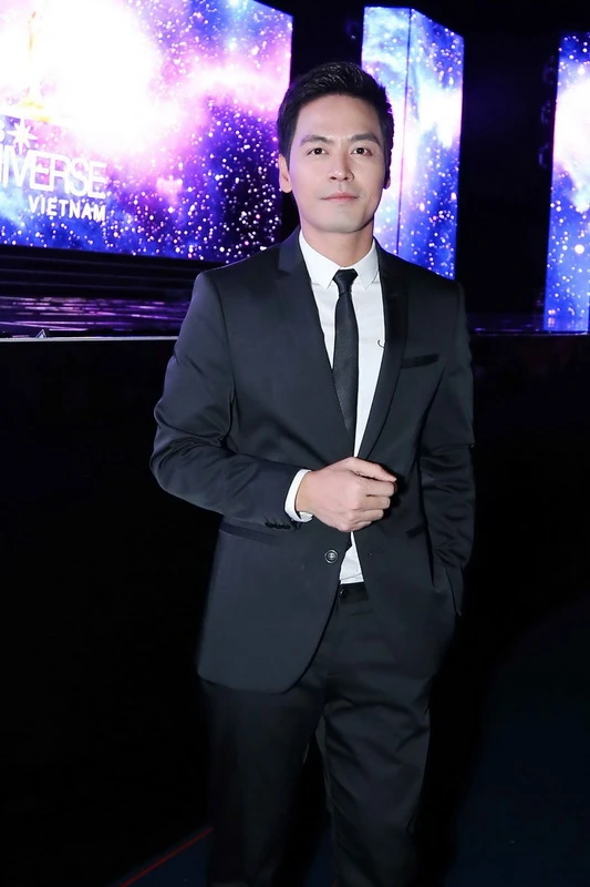Giám khảo, MC Phan Anh.