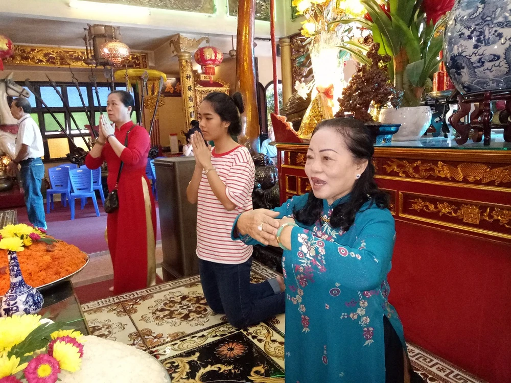 Người Sài Gòn nô nức dự lễ hội Đức Thánh Trần Hưng Đạo ảnh 7