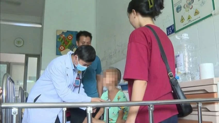 cháu bé ở lâm đồng bị rắn cạp nia cắn