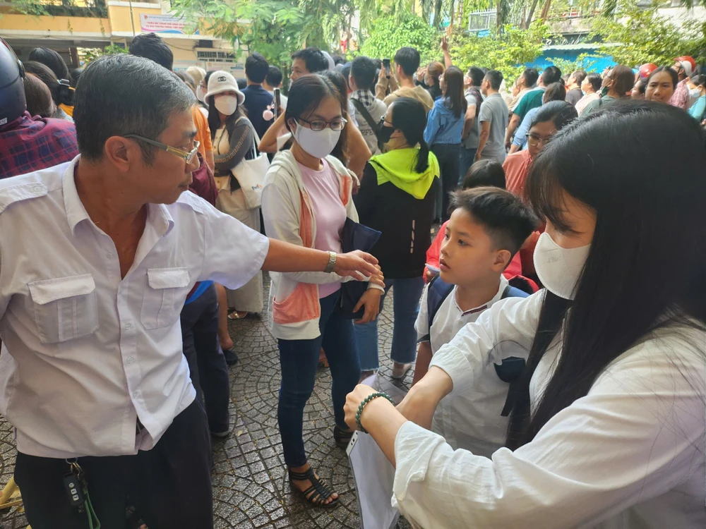 xét tuyển vào lớp 6