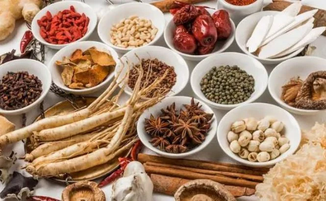 Một số loại thuốc đông y có tính nhiệt vẫn có thể gây nóng nếu sử dụng không đún