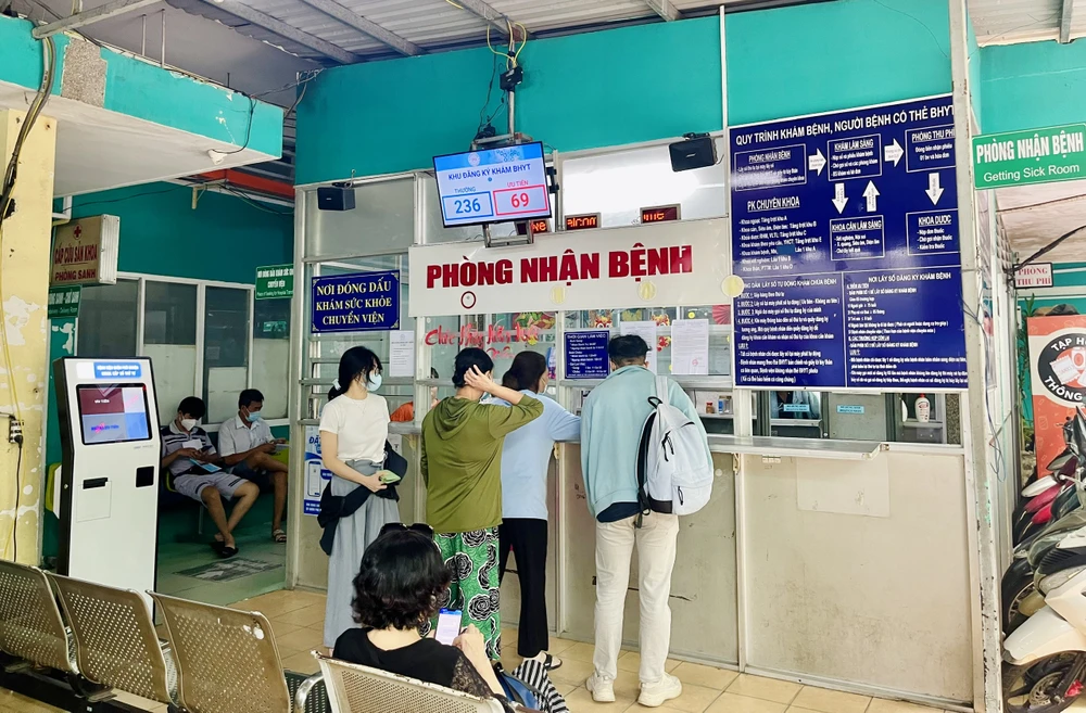 Y TE THONG MINH CHUYEN DOI SO TPHC.jpg