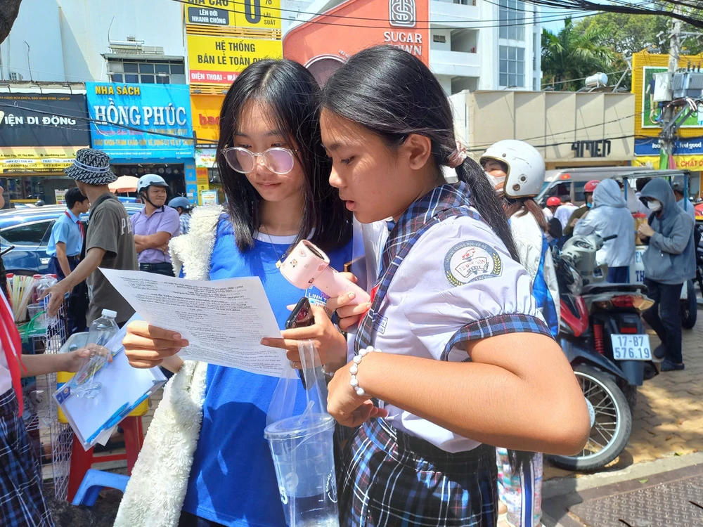 đề thi văn vào lớp 10 tại tphcm