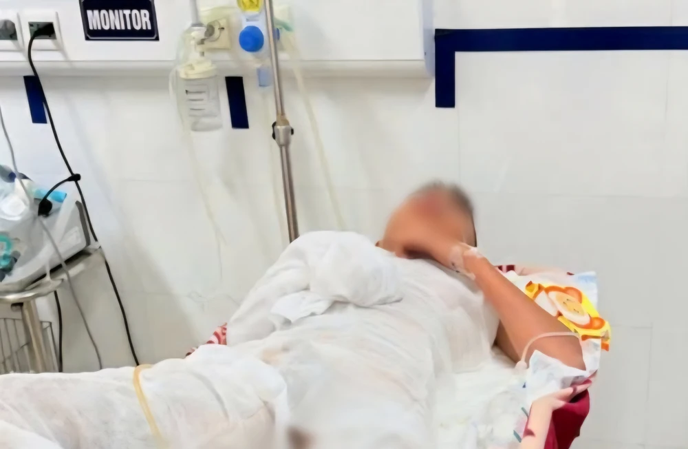 Gỡ dây diều bị điện giật