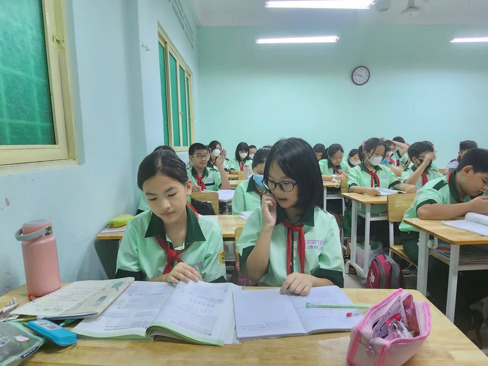 xay truong moi, truong THCS ha huy tap.jpg