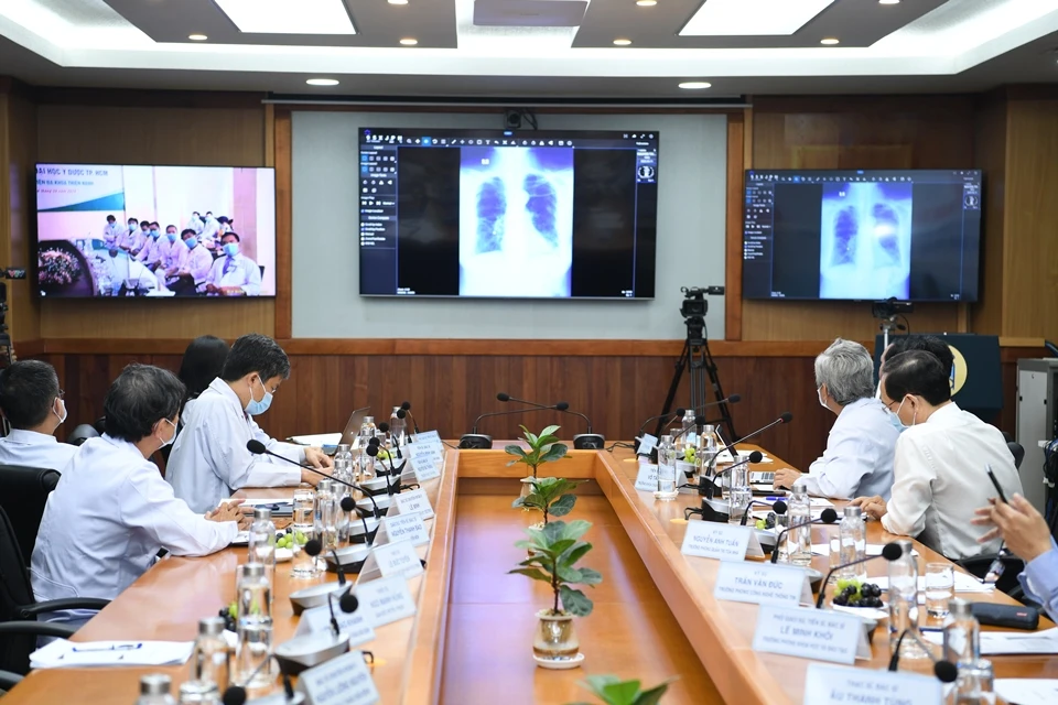 kham chua benh tu xa BV dai hoc y duoc tphcm.jpg