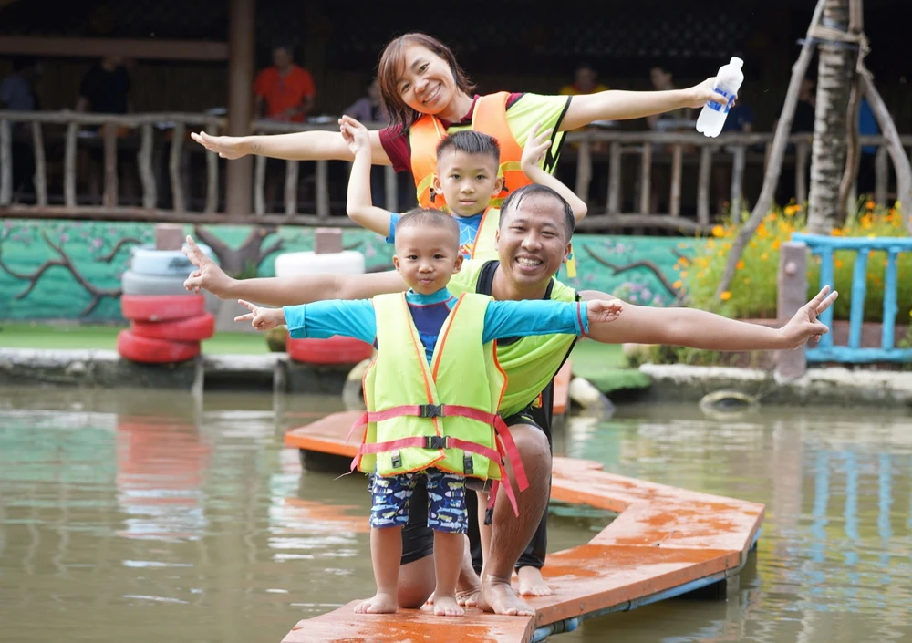 TPHCM khuyen khich sinh con.jpg