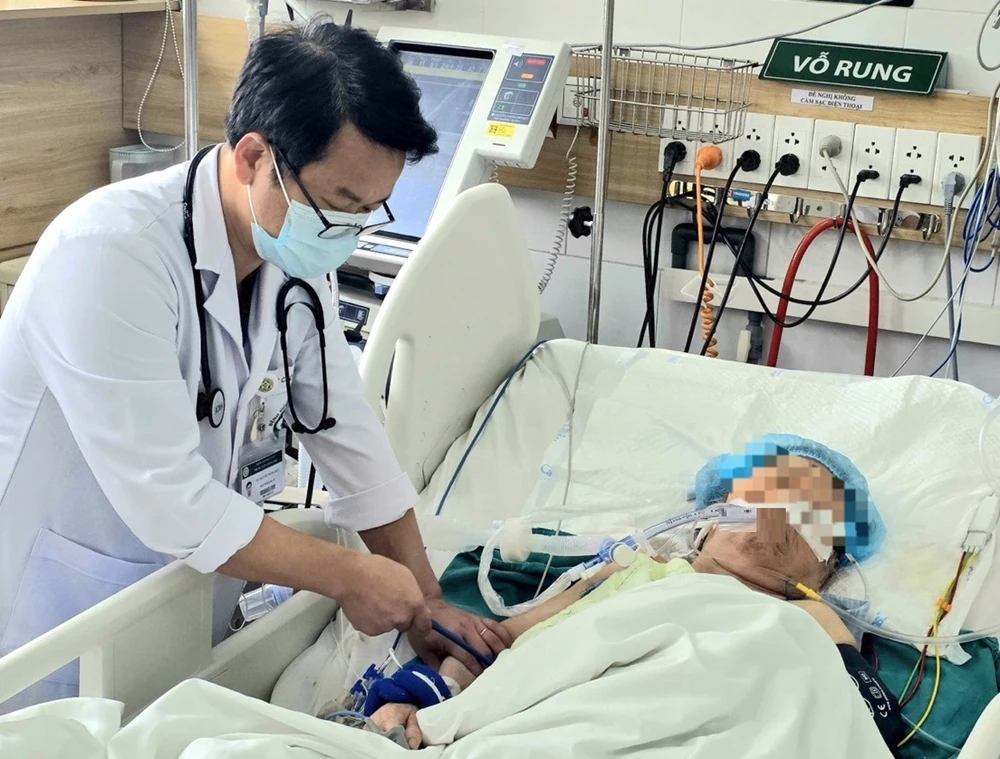 ngo doc do dot than 1.jpg