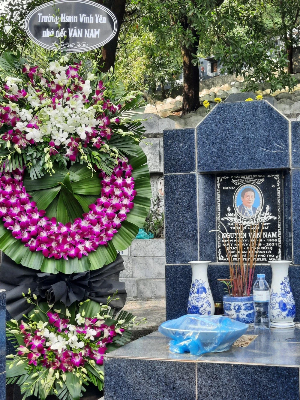 Mộ phần của GS-TS Nguyễn Vân Nam ở Nghĩa trang Thanh Tước, Hà Nội. Ảnh: CAO TỰ THANH Mộ phần của GS-TS Nguyễn Vân Nam ở Nghĩa trang Thanh Tước, Hà Nội. Ảnh: CAO TỰ THANH