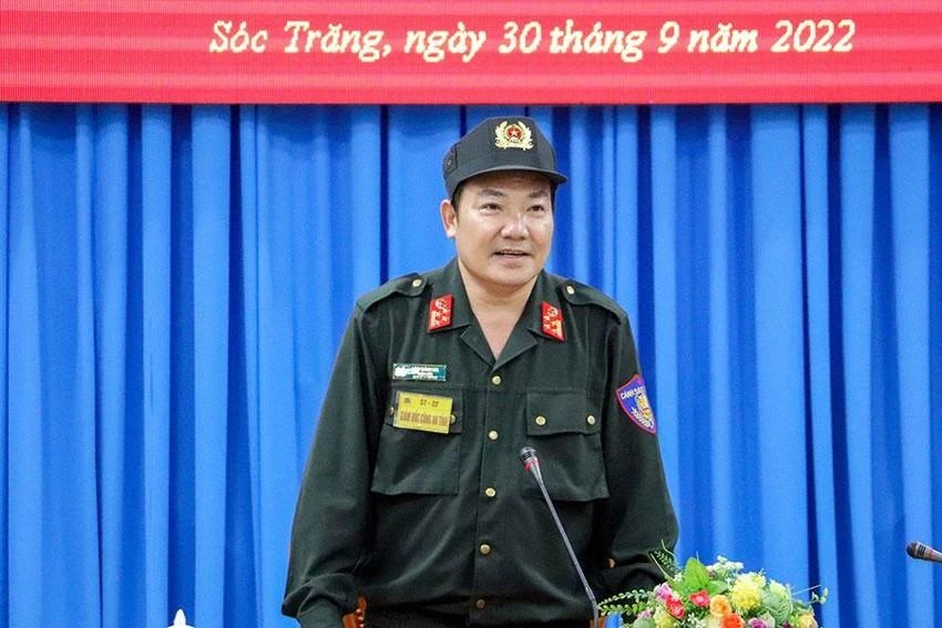 Đại tá Lâm Thành Sol, Giám đốc Công an tỉnh Sóc Trăng, thông tin tại buổi họp báo.Ảnh: CHÂU ANH