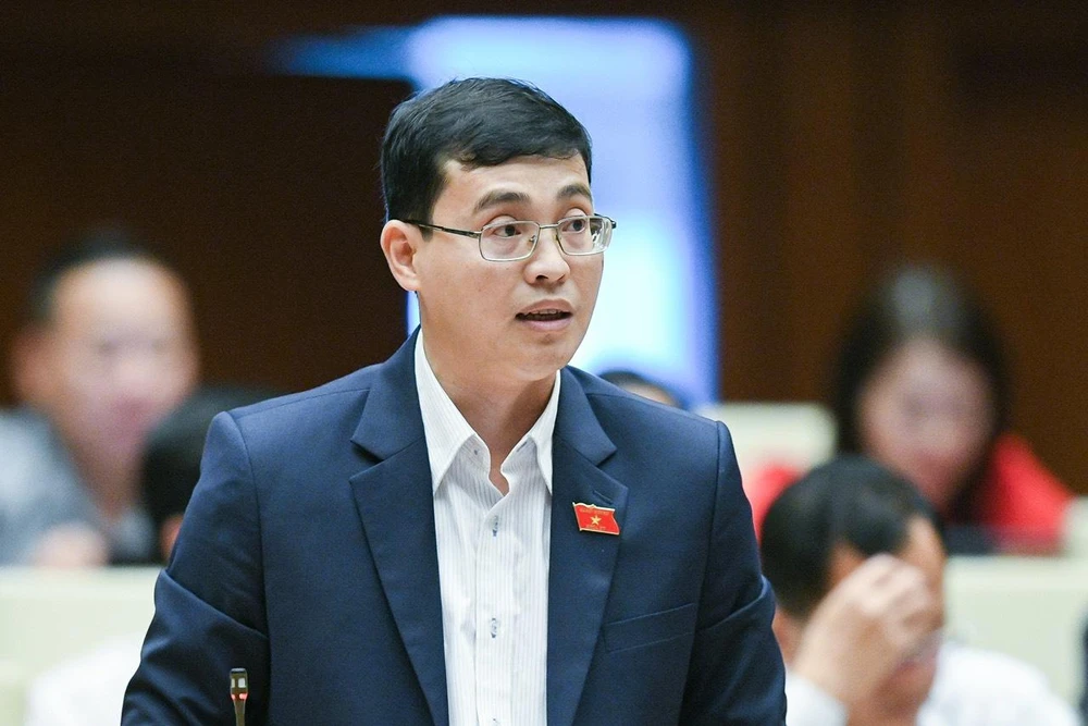 ĐBQH Đỗ Đức Hiển