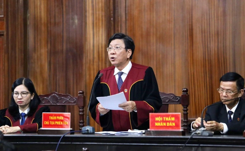 HD9XX đang tuyên án vụ VN Pharma. Ảnh minh họa: PLO