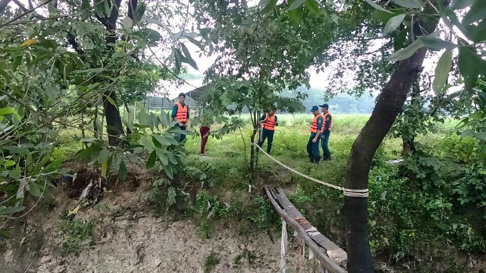 Tìm được thi thể bé trai 8 tuổi bị nước cuốn vào cống ảnh 2