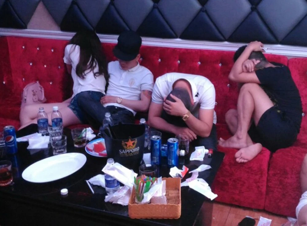 Hàng chục thanh niên phê ma túy trong nhà hàng Sài Gòn ảnh 4