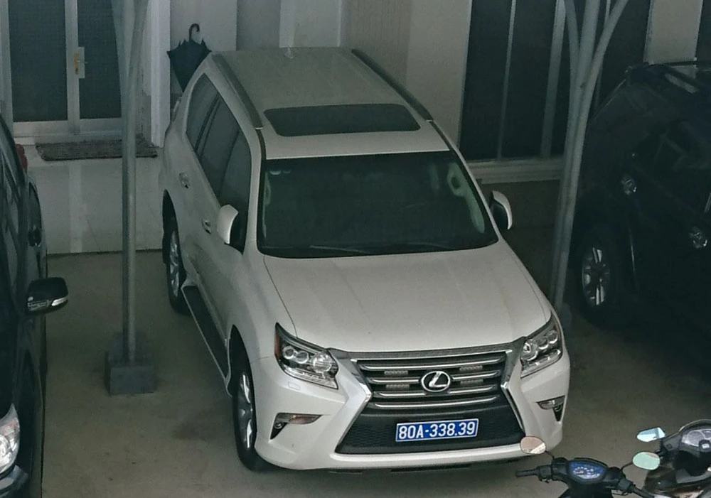 Tỉnh Cà Mau nhận quà tặng 2 xe lexus là 'đúng quy định' ảnh 2