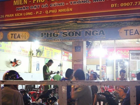 UBND TP.HCM chỉ đạo điều tra kẻ chém công an Phú Nhuận ảnh 1 UBND TP.HCM chỉ đạo điều tra kẻ chém công an Phú Nhuận ảnh 1