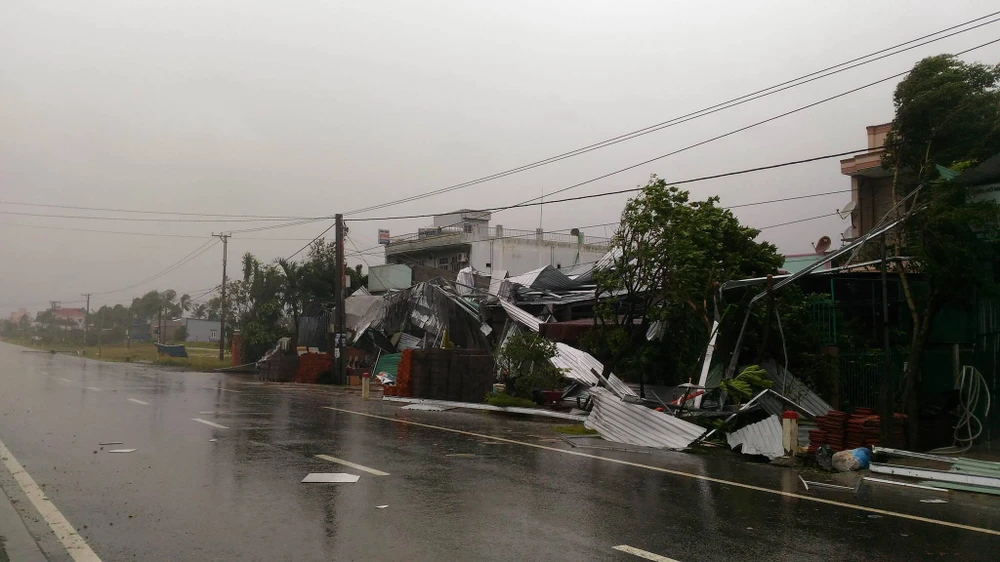 Bão 12 làm 37 người chết, mất tích, hỏng gần 24.000 nhà ảnh 9