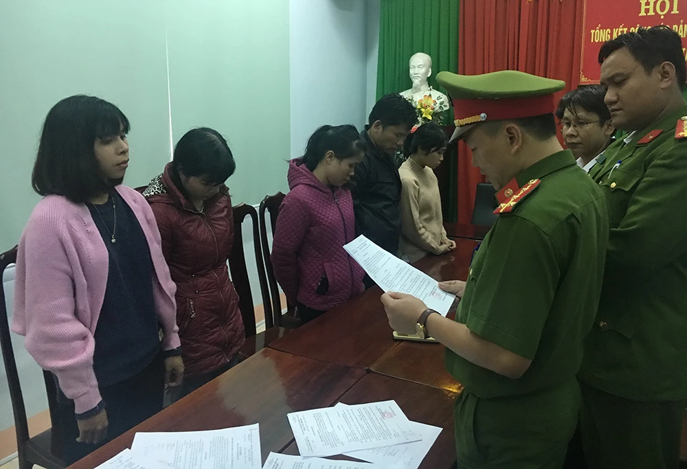 20 cán bộ chi nhánh một ngân hàng ở Đắk Lắk bị khởi tố ảnh 1