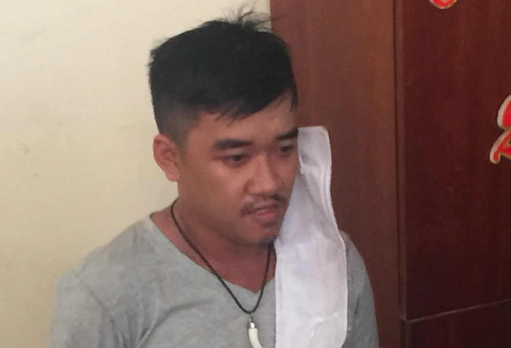 Kẻ chuyên buôn súng trong vai sinh viên ảnh 1