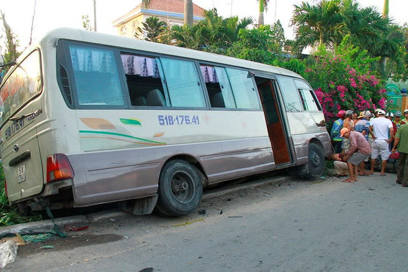 VKS Bình Dương yêu cầu khởi tố vụ ô tô tông chết 2 trẻ ảnh 1