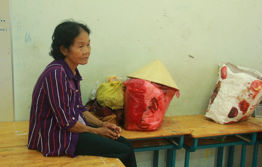 Hình ảnh người dân tránh bão số 9 ở Cần Giờ ảnh 5