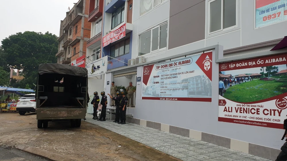 Công an tiếp tục khám xét trụ sở Công ty Alibaba ở Thủ Đức ảnh 4