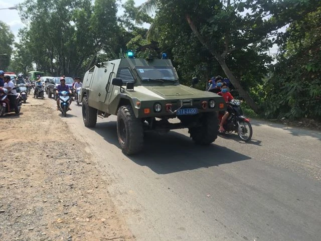 Thứ trưởng Công an đến hiện trường chỉ đạo vây bắt kẻ nổ súng ảnh 7