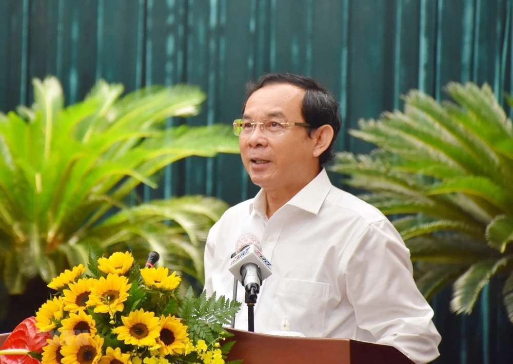 Bí thư Thành ủy TPHCM Nguyễn Văn Nên phát biểu tại hội nghị Thành ủy TPHCM lần thứ 15, ngày 5-7. Ảnh: TTXVN
