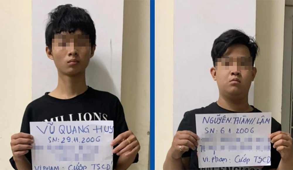 Huy và Lâm tại cơ quan điều tra. Ảnh: CA