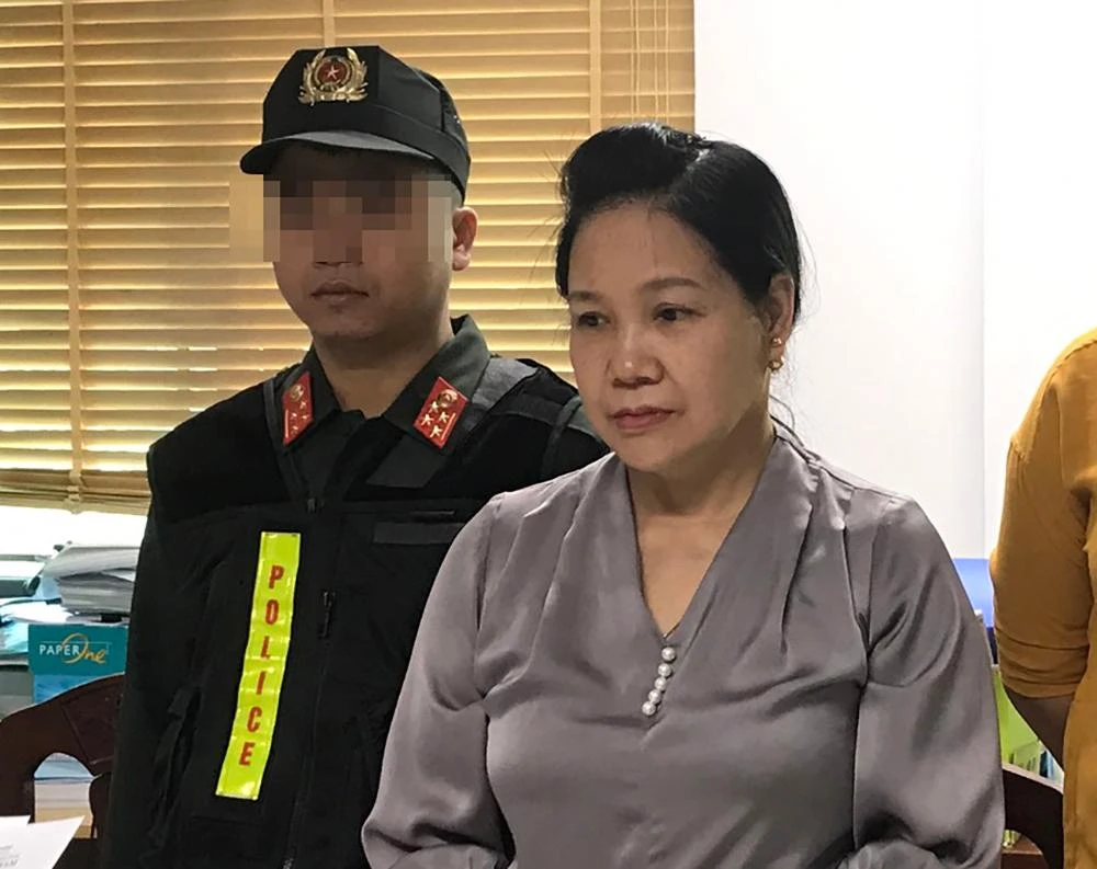 Bị can Bùi Thị Ánh bị bắt giữ. Ảnh: CACC