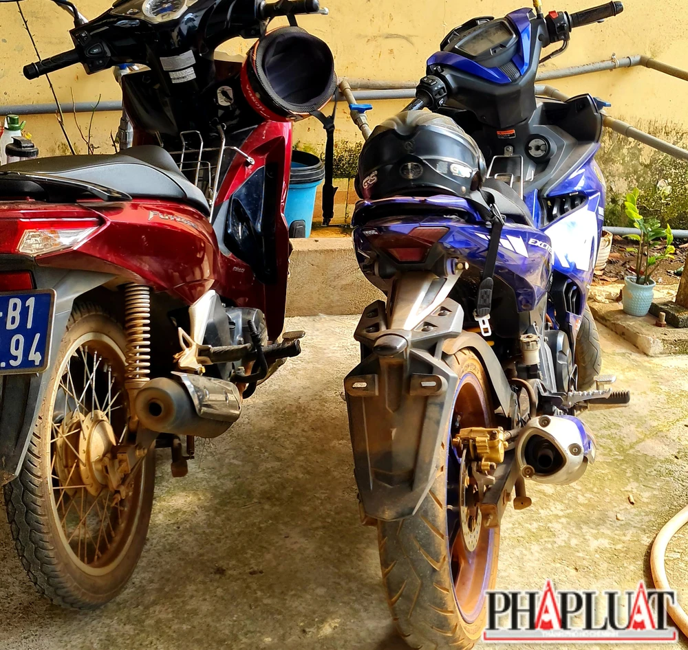 Chiếc xe máy sau đó đã bị tháo biển số. Ảnh VH.