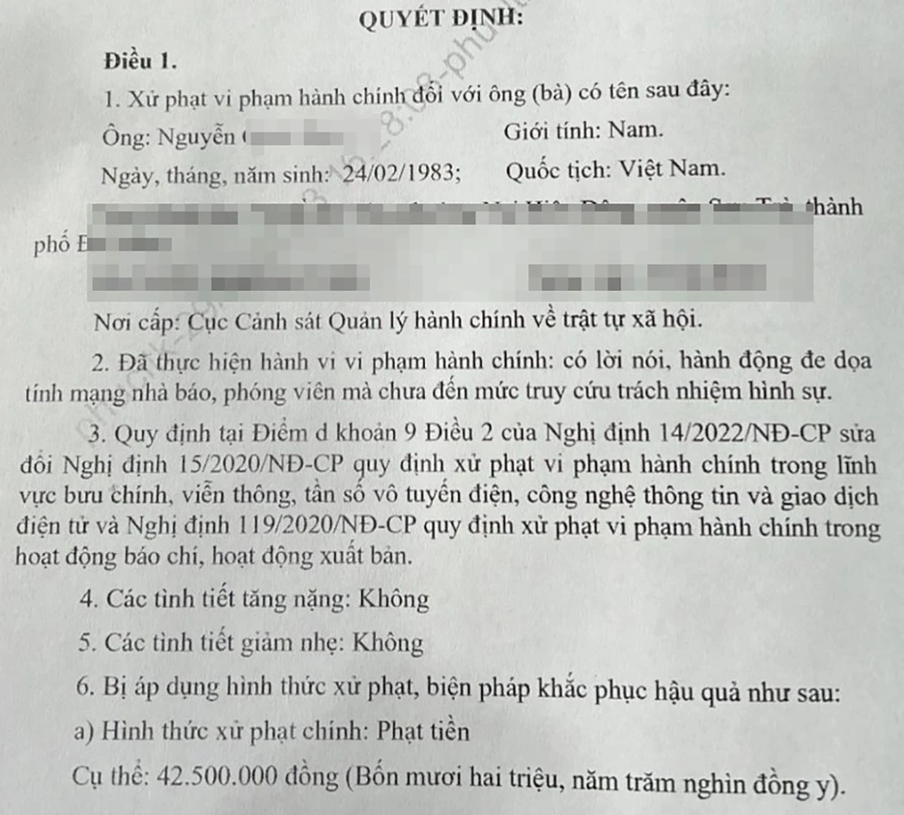 Quyết định xử phạt của Chủ tịch UBND quận Sơn Trà. Ảnh: HA