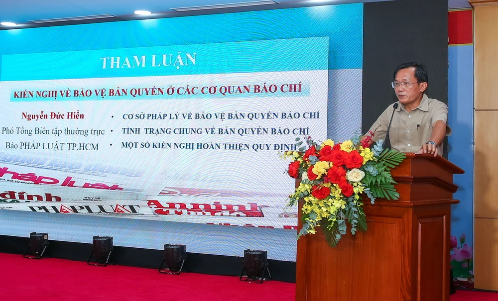 Nhà báo Nguyễn Đức Hiển, Phó Tổng Biên tập Báo Pháp Luật TP.HCM, trình bày tham luận tại hội thảo. Ảnh: VT Nhà báo Nguyễn Đức Hiển, Phó Tổng Biên tập Báo Pháp Luật TP.HCM, trình bày tham luận tại hội thảo. Ảnh: VT