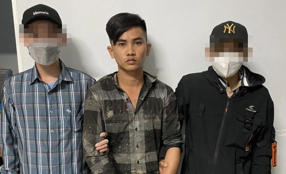 cướp giật trong vỏ bọc người nuôi cá.jpg