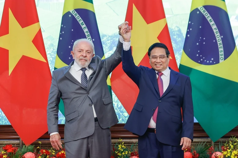Thủ tướng Phạm Minh Chính và Tổng thống Luiz Inácio Lula da Silva - Ảnh: VGP/Nhật Bắc